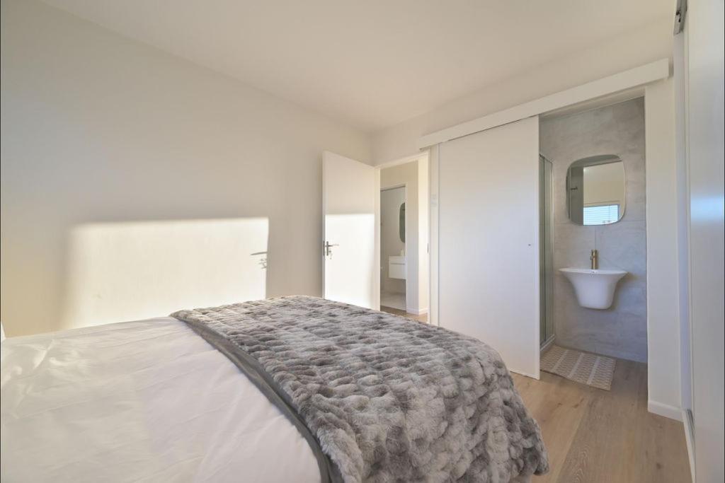 The Lighthouse - Sea View Apartment *